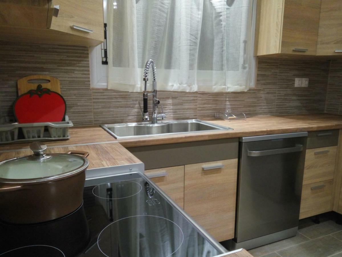 Helios & Elia Family Apartment *