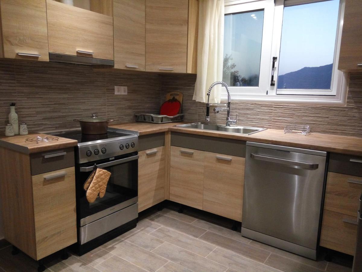 Helios & Elia Family Apartment *
